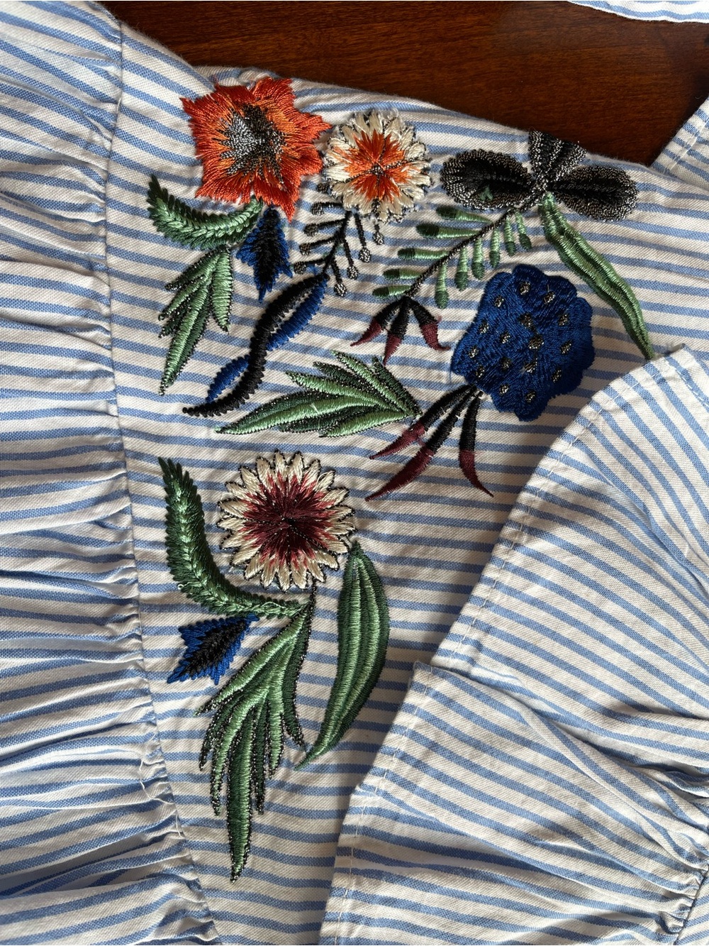 NWT Zara frilly skirt embroidered and striped white and blue size M - Picture 8 of 12